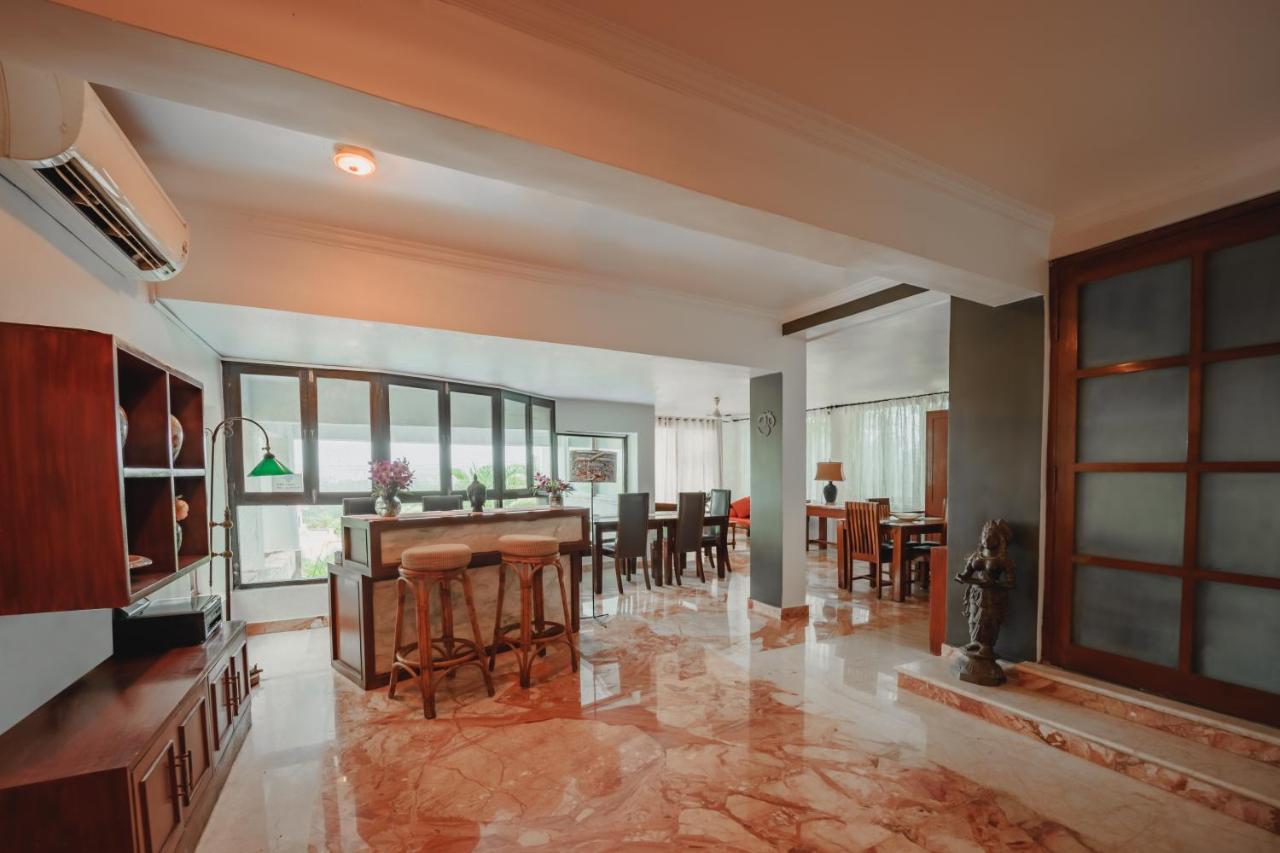 Ocean Suite Goa Dona Paula Exterior photo